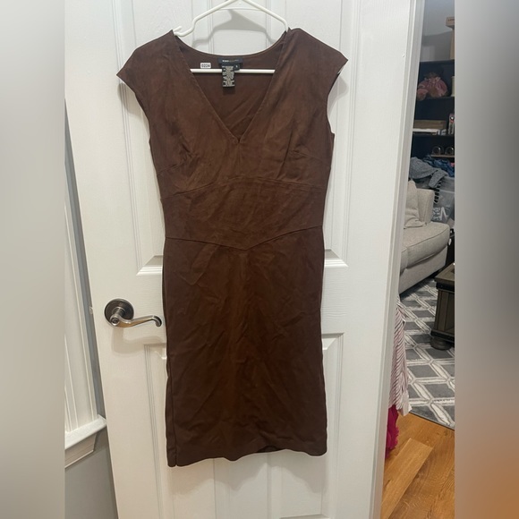 BCBGMaxAzria Dresses & Skirts - BCBGmaxazria dress sleeveless brown dress zip up in the side small